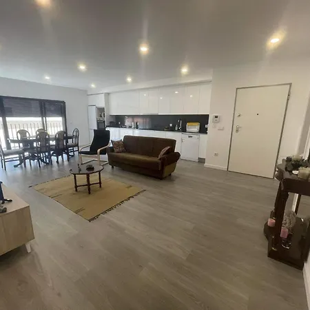 Apartamento Amplo E Moderno - Perto Do Estadio Futebol Apartment Tondela